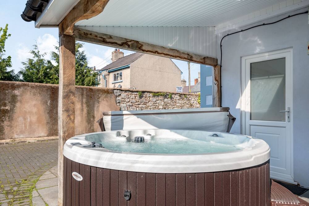 Photo of Others in Ruthin