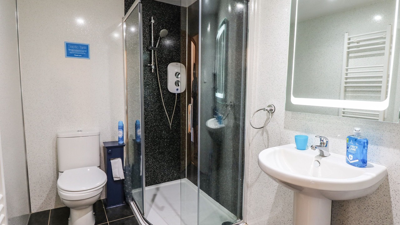 Photo of Bathroom in Littleham