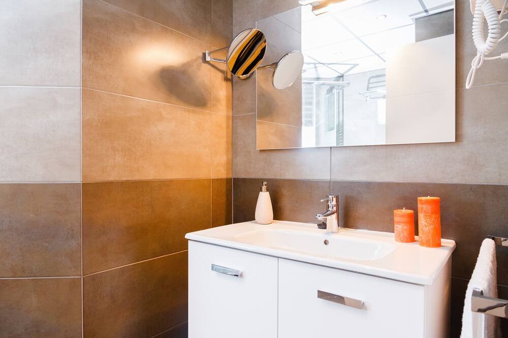 Photo of Bathroom in Hostafrancs