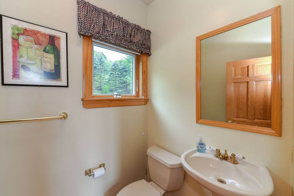 Photo of Bedroom in Mountainside