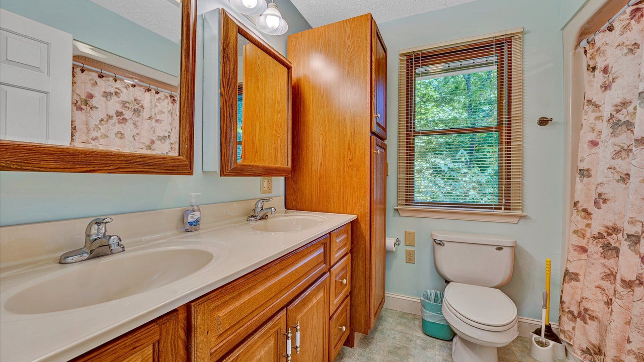 Photo of Bathroom in Westlake Corner