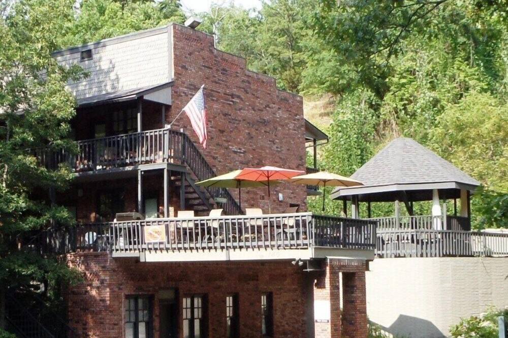 Photo of Others in Eureka Springs Historic District