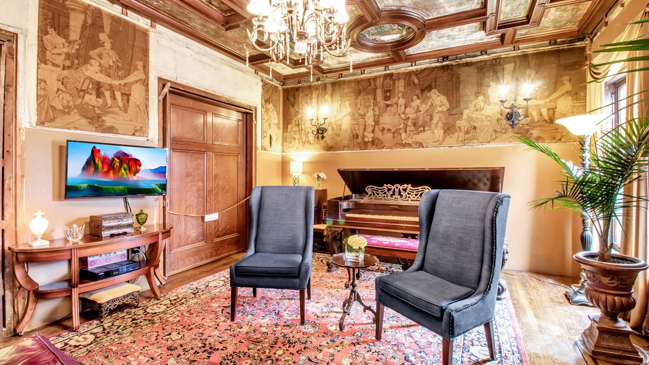 Photo of Others in Buffalo