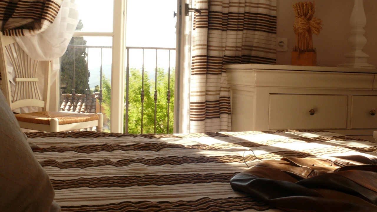 Photo of Bedroom in Bormes-Les-Mimosas