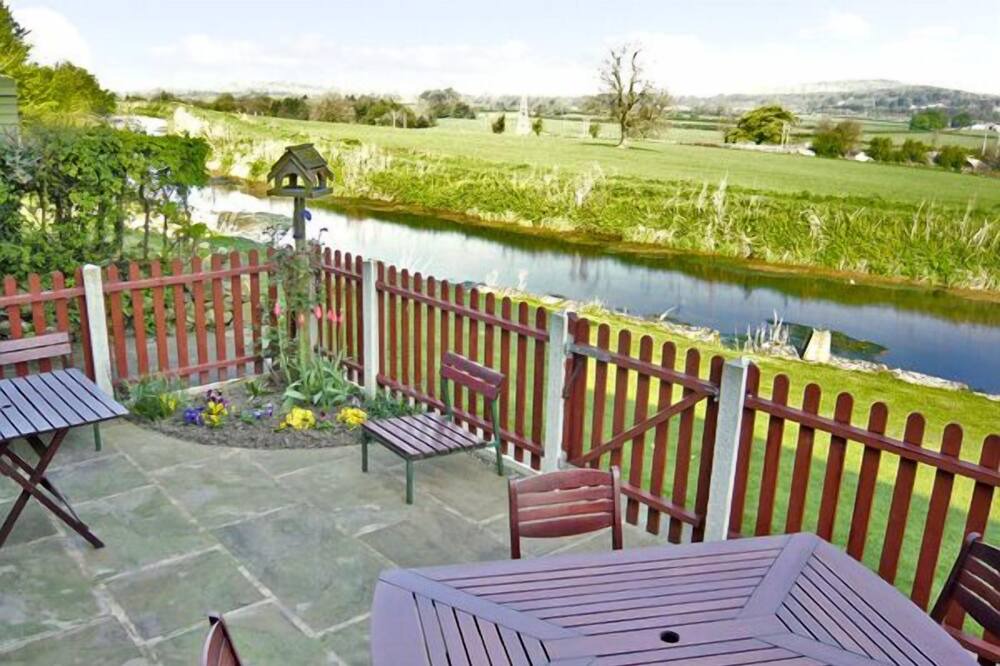 Photo of Patio Balcony in Burton