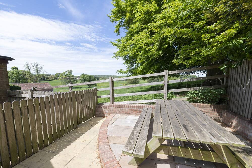 Photo of Patio Balcony in Sledmere