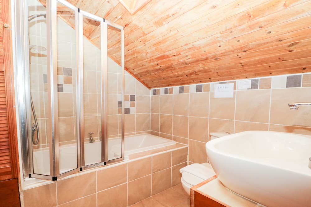 Photo of Bathroom in Skelwith Bridge