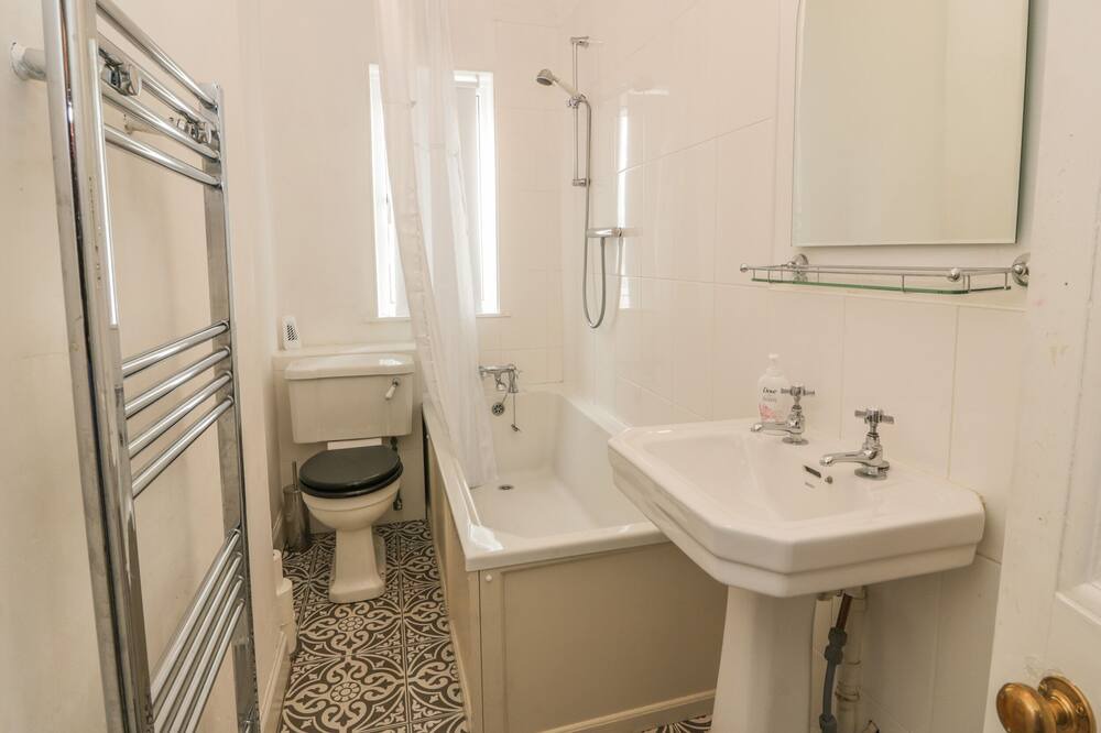 Photo of Bathroom in Uphall