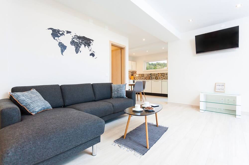 Photo of Livingroom in Potirna