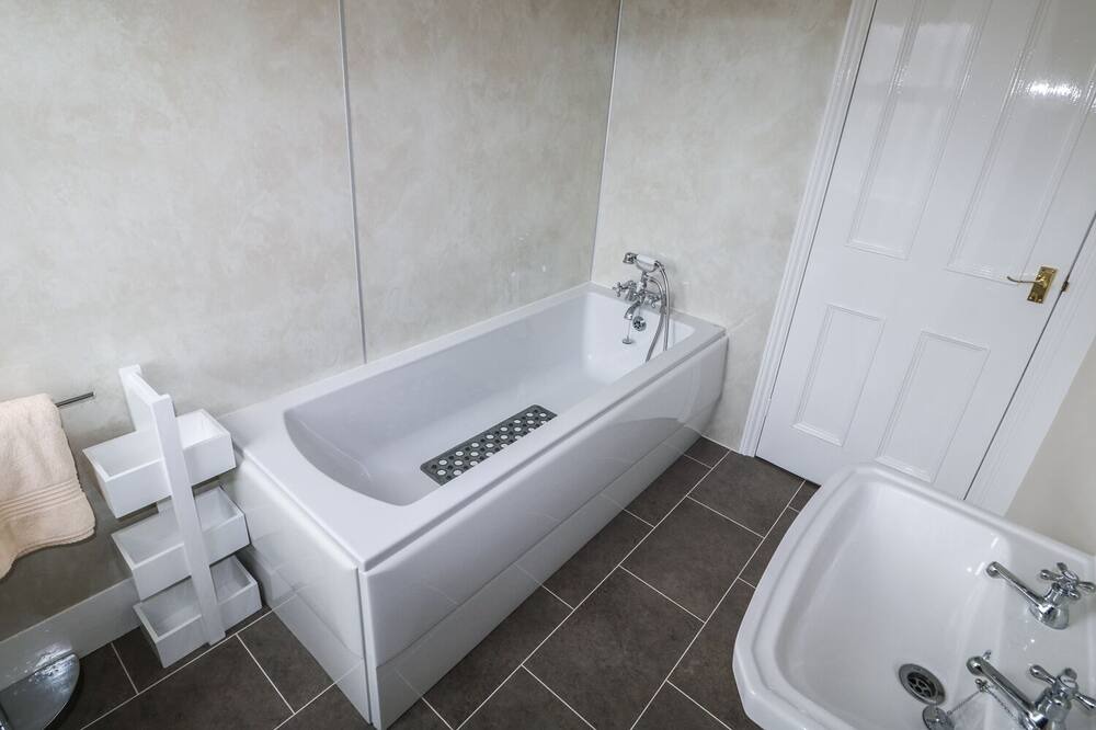 Photo of Bathroom in Stalham