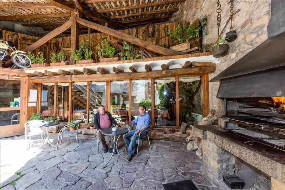 Photo of Patio Balcony in Pobleta de Bellvehi
