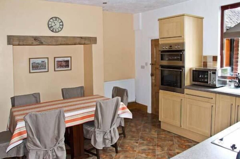 Photo of Others in Leek