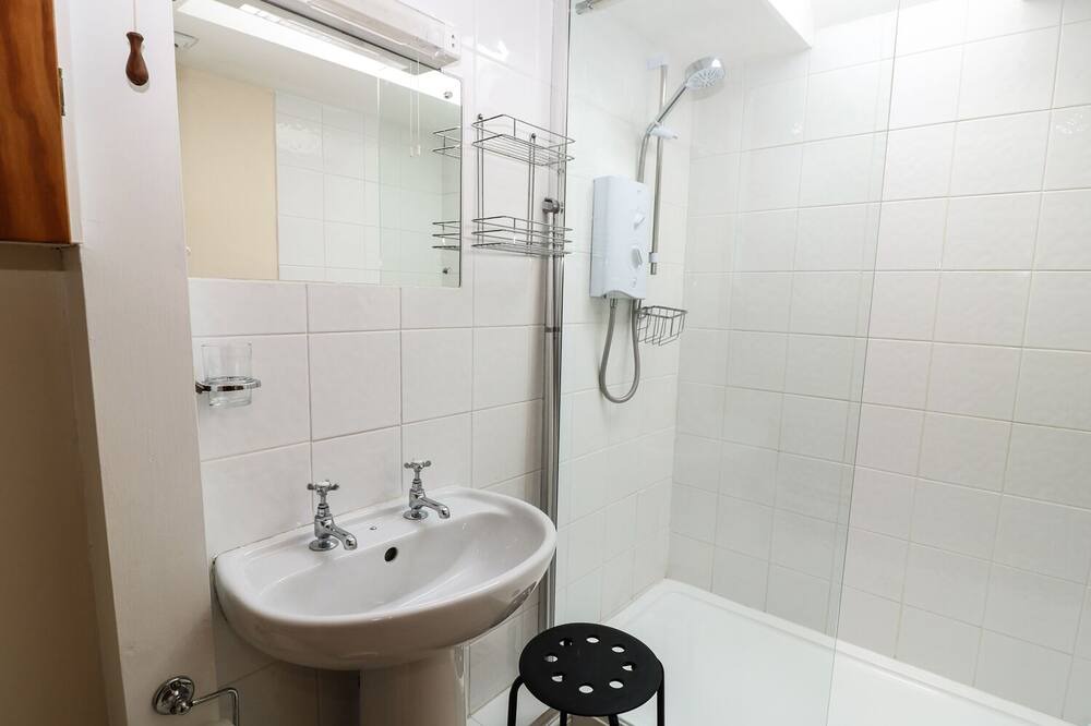 Photo of Bathroom in Nettleton