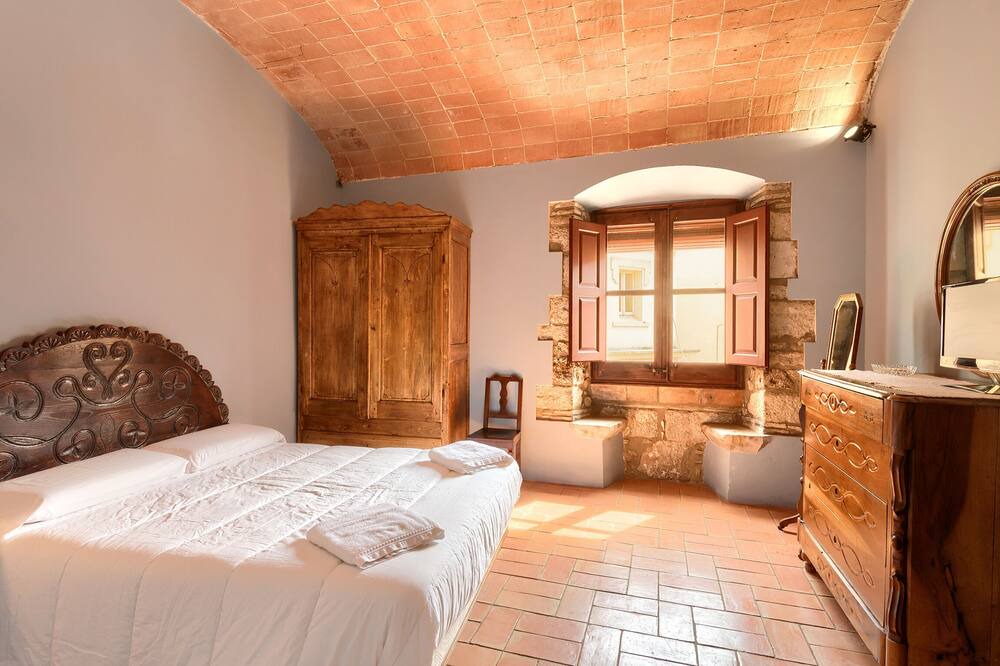Photo of Bedroom in Pontos