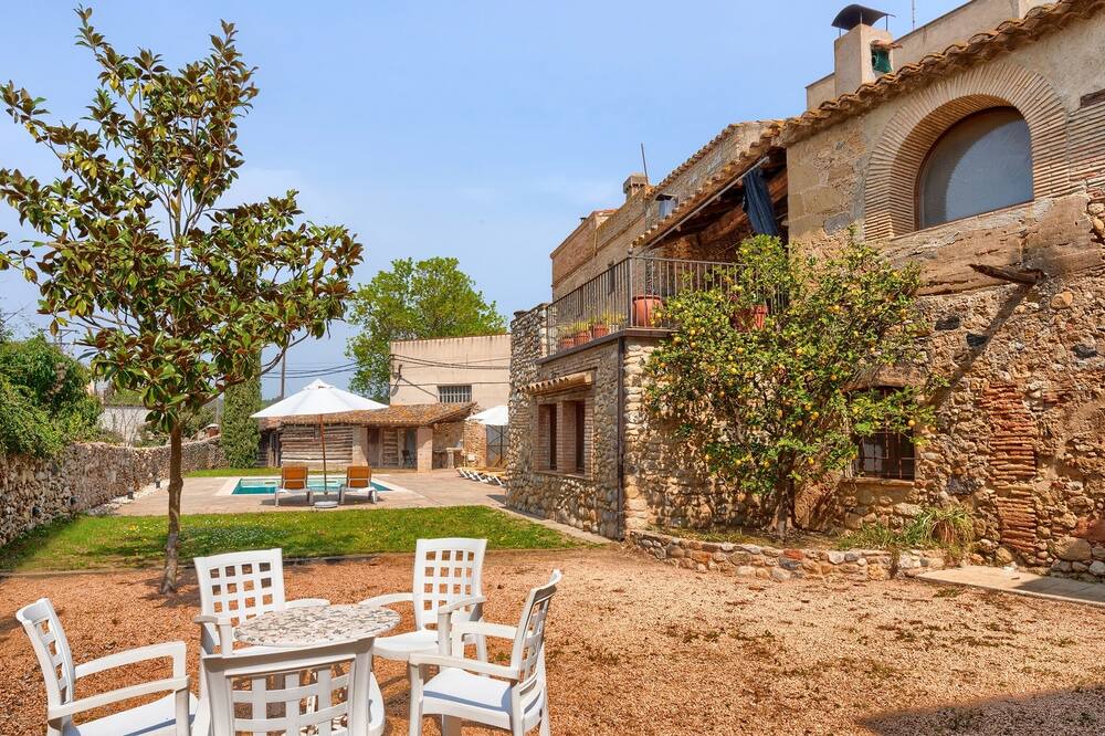 Photo of Outdoor in Pontos