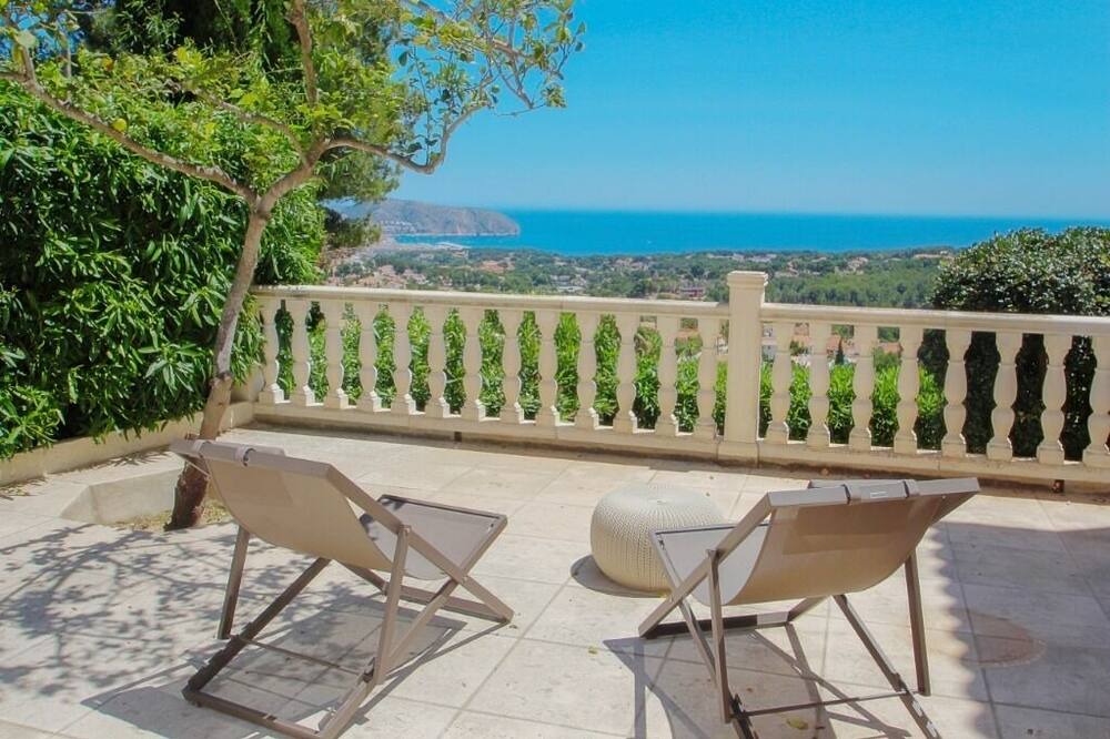 Photo of Patio Balcony in Benimeit
