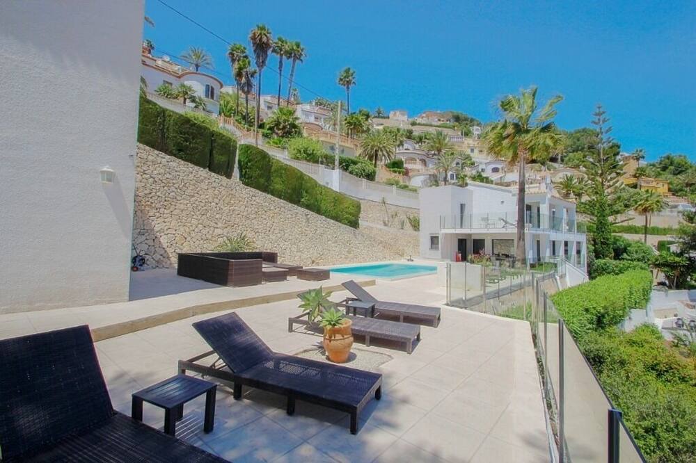 Photo of Patio Balcony in Benimeit