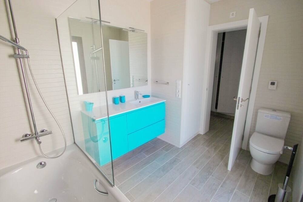 Photo of Bathroom in Benimeit