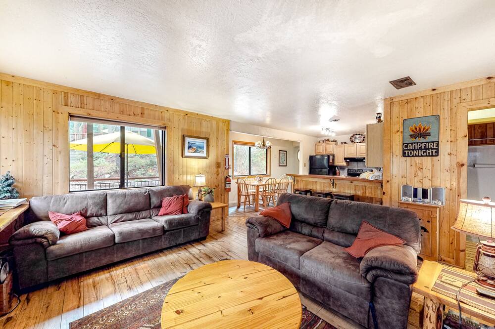 Photo of Others in Tahoe Pines