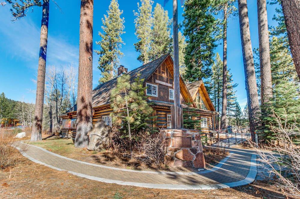 Photo of Others in Tahoe Pines