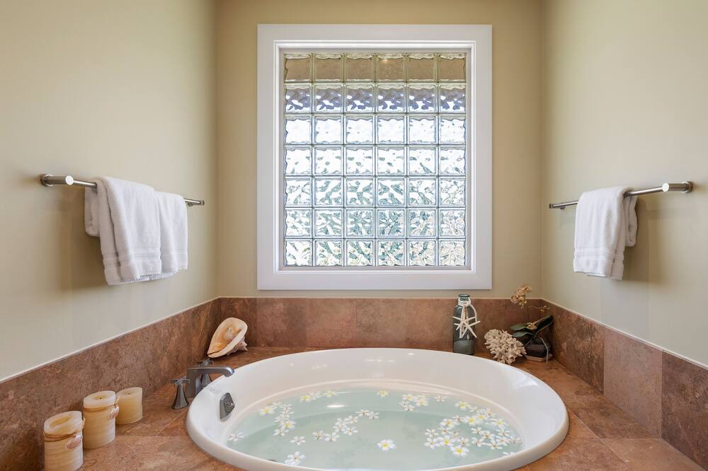 Photo of Bathroom in Kamuela