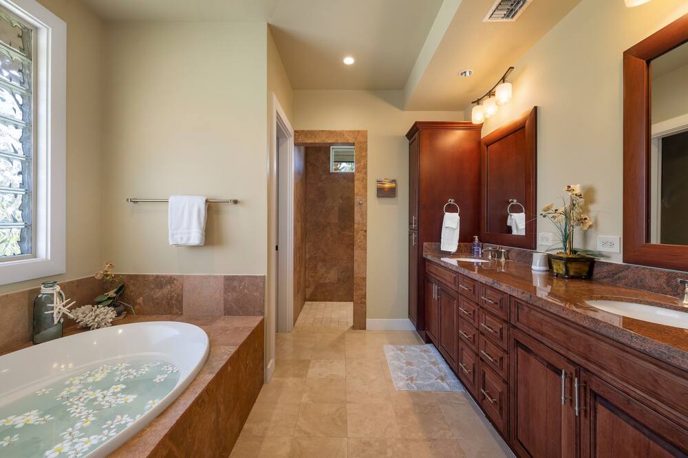 Photo of Bathroom in Kamuela