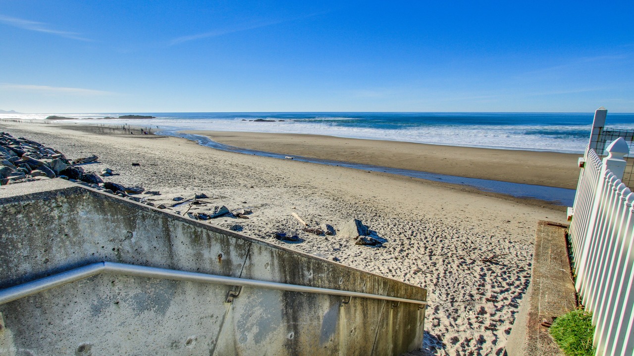 Photo of Others in Lincoln City