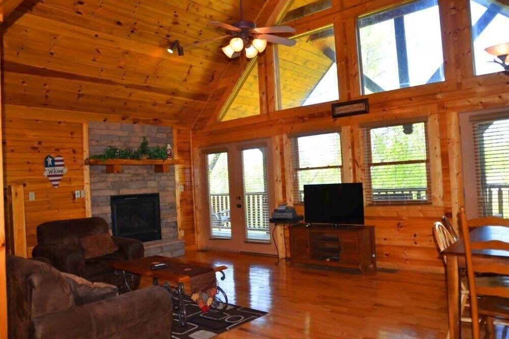 Photo of Bedroom in Hemlock Hills