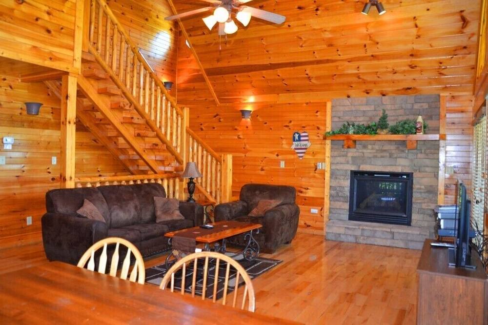 Photo of Bedroom in Hemlock Hills