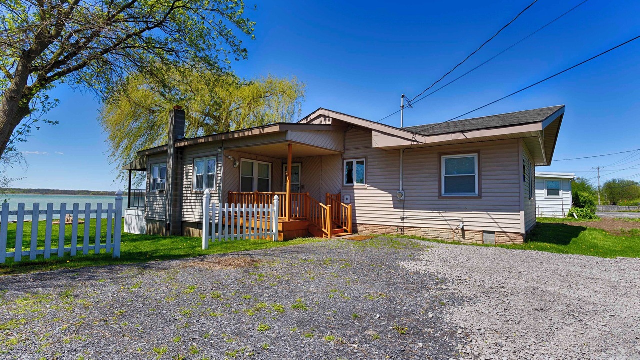 Photo of Outdoor in Cayuga