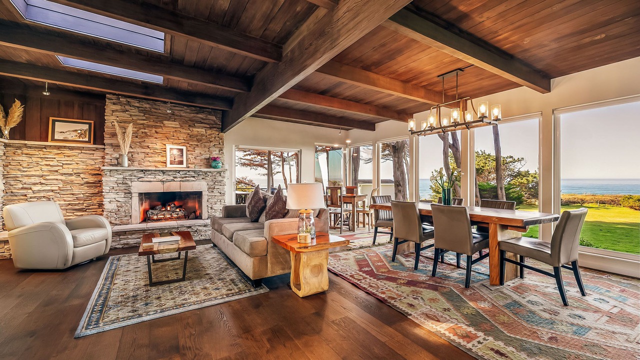 Photo of Others in Fort Bragg