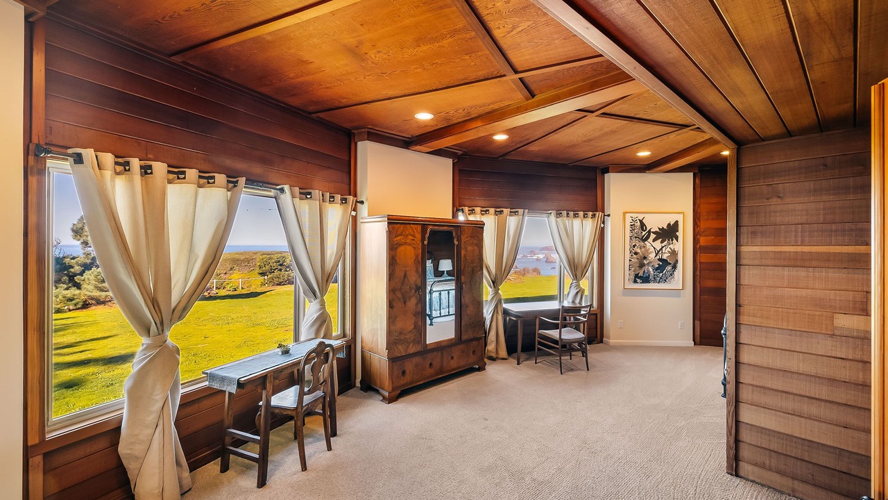 Photo of Others in Fort Bragg