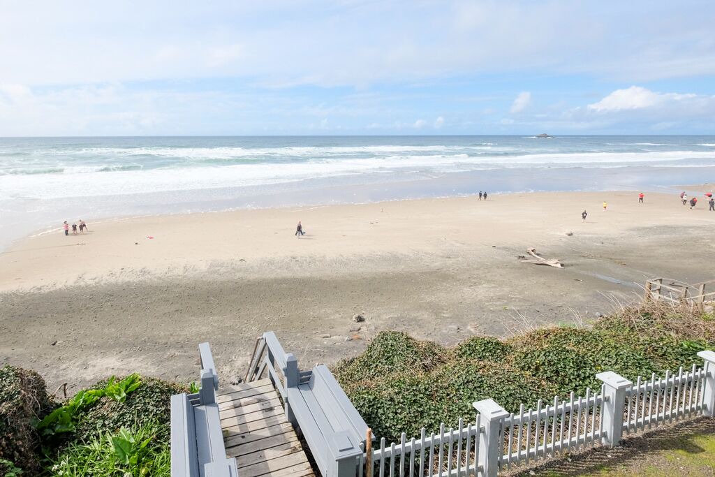 Photo of Others in Roads End