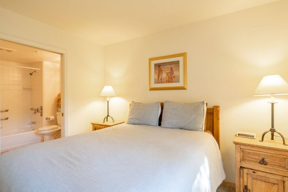 Photo of Bedroom in Kings Beach