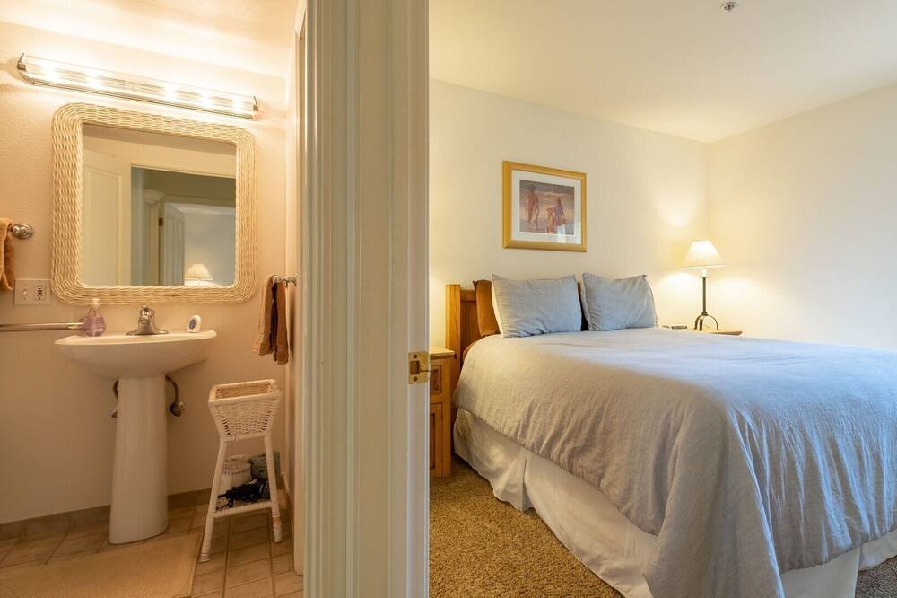 Photo of Bedroom in Kings Beach