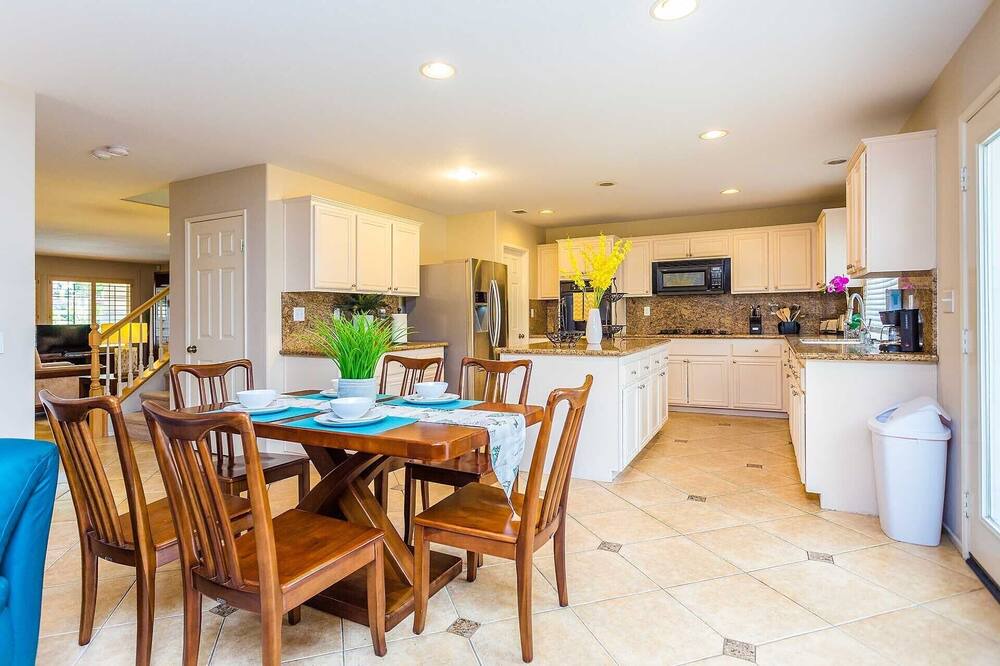 Photo of Kitchen in Lower Peters Canyon
