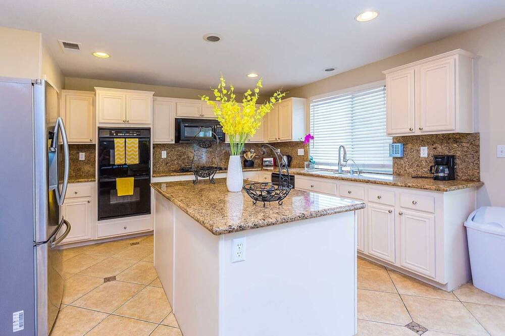 Photo of Kitchen in Lower Peters Canyon