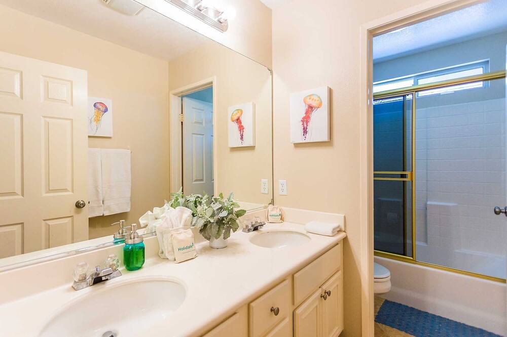Photo of Bathroom in Lower Peters Canyon