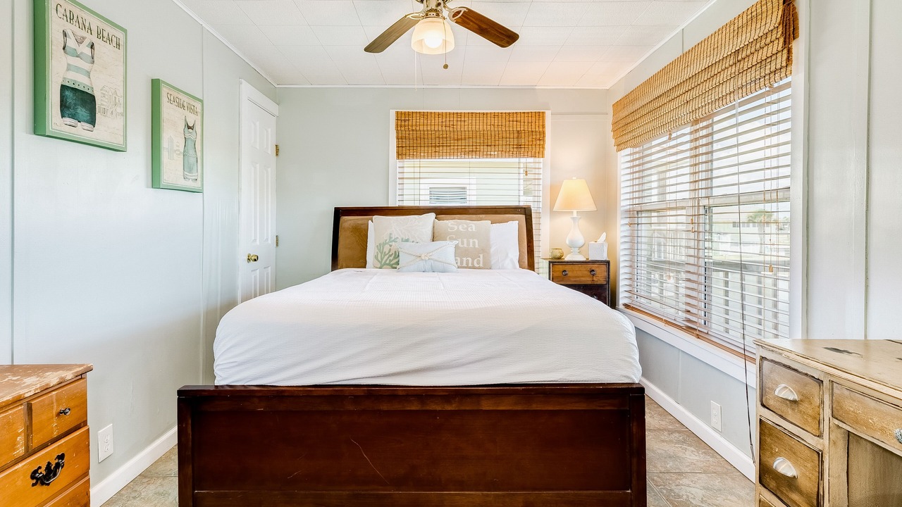 Photo of Bedroom in Jamaica Beach