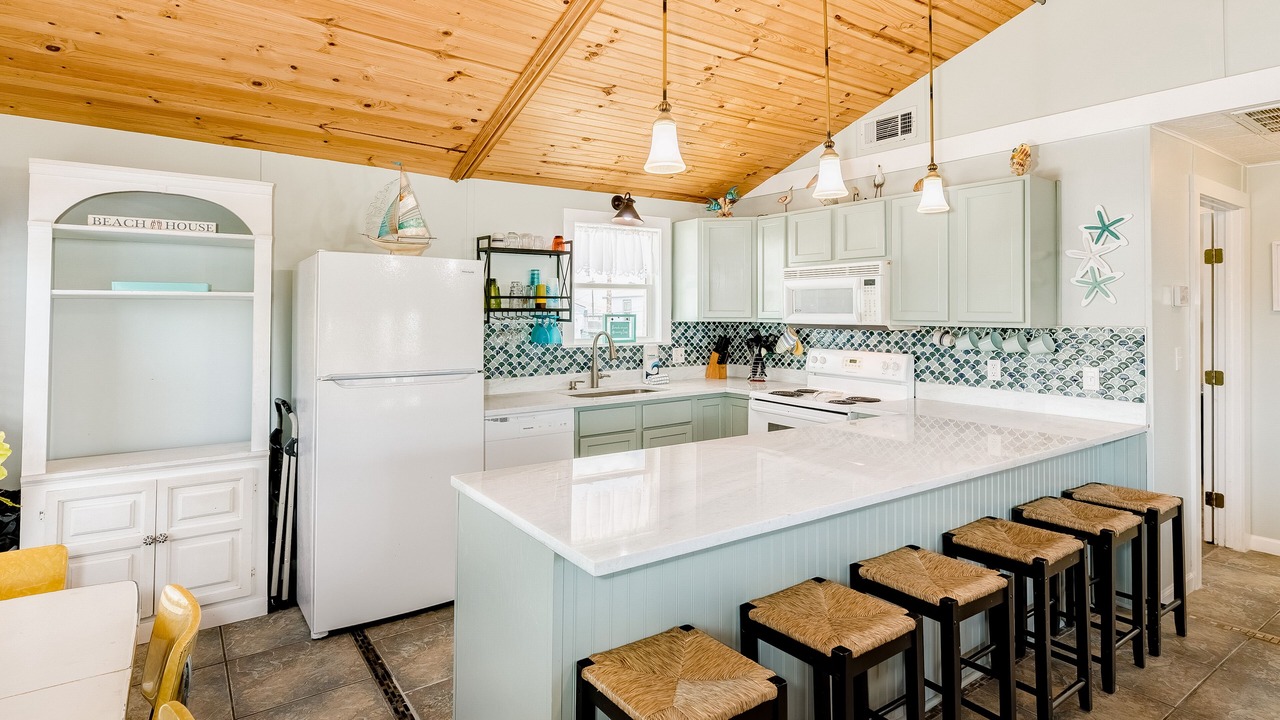 Photo of Kitchen in Jamaica Beach