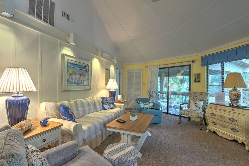 Photo of Bedroom in Night Heron