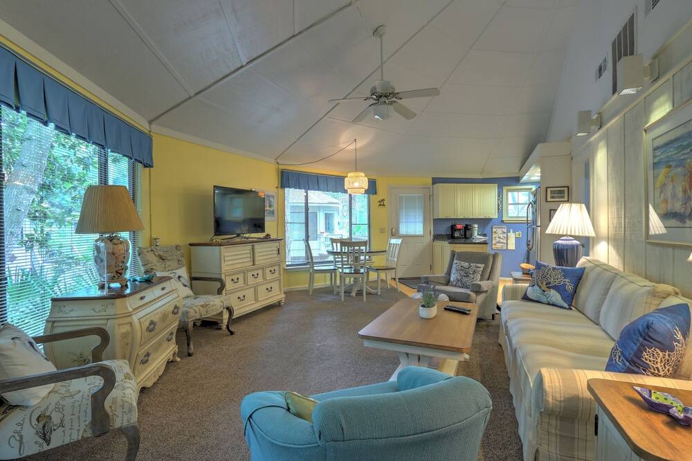 Photo of Bedroom in Night Heron