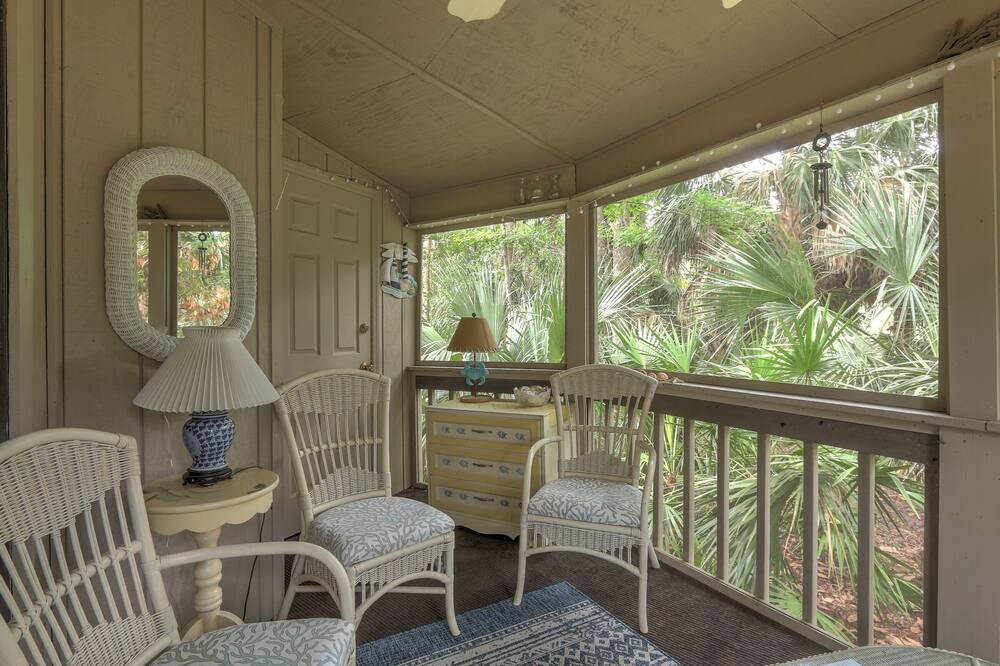 Photo of Patio Balcony in Night Heron