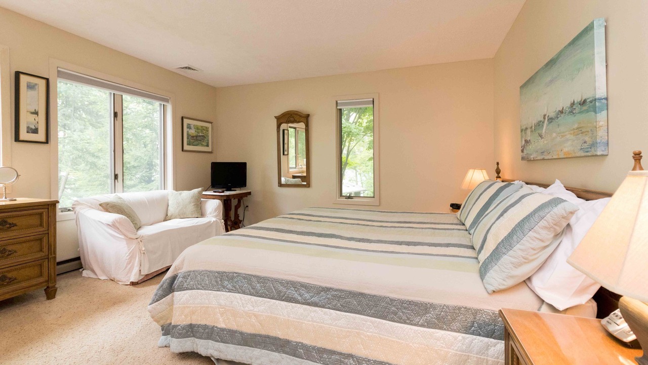 Photo of Bedroom in Holcomb