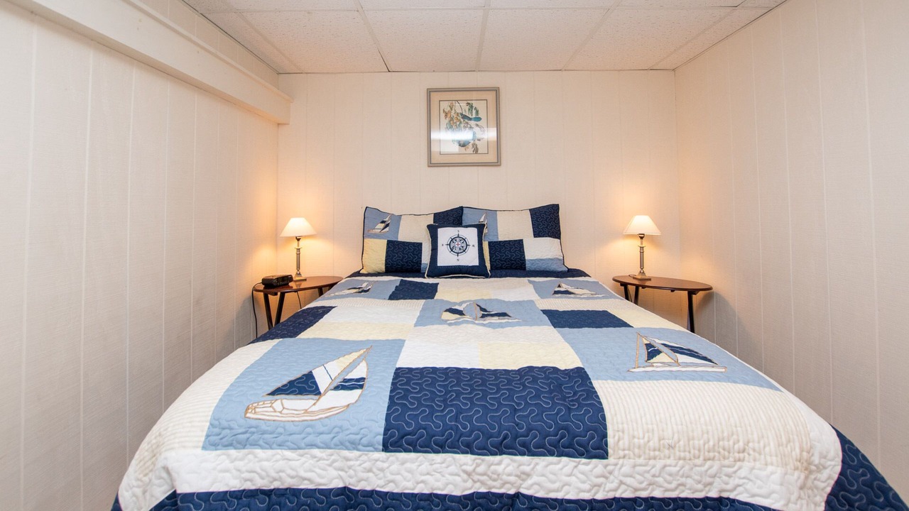 Photo of Bedroom in Holcomb