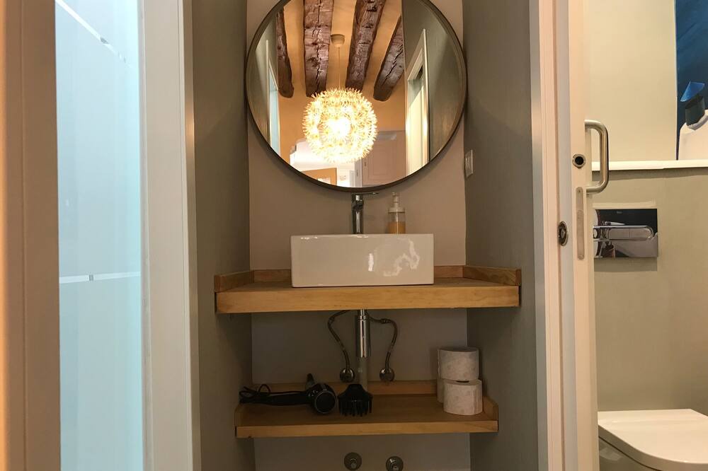 Photo of Bathroom in Barrio de La Latina