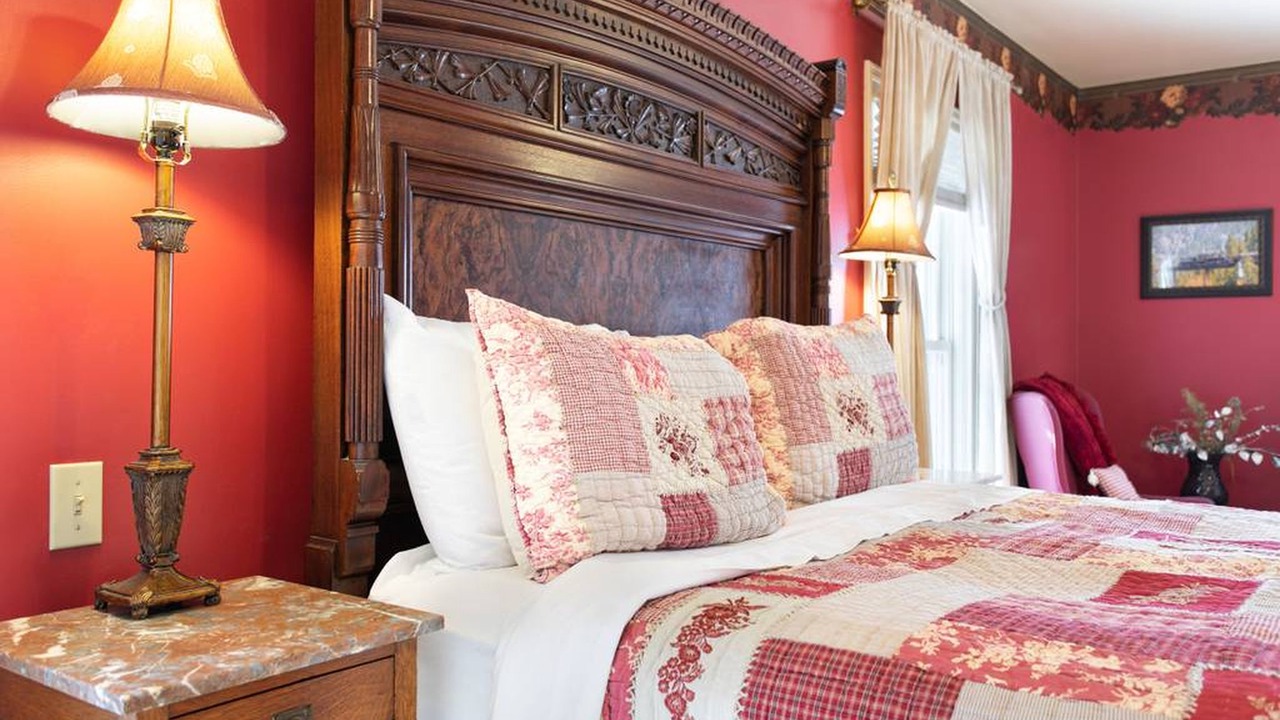 Photo of Bedroom in Historic District