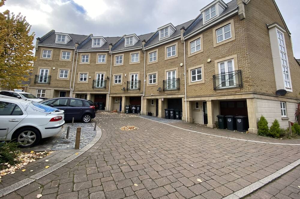 Photo of Outdoor in Greenhithe