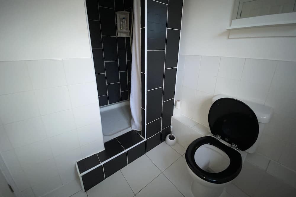 Photo of Bathroom in Greenhithe