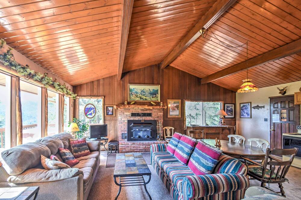 Photo of Livingroom in Rainbow Valley
